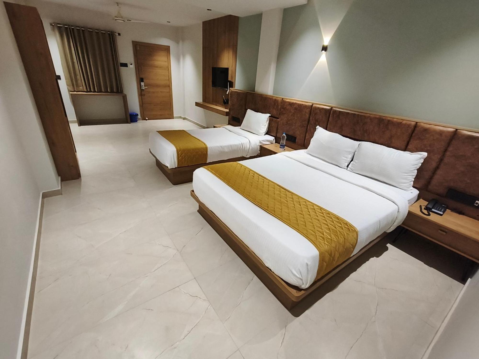 Hotel Beverly Plaza Kozhikode Dış mekan fotoğraf