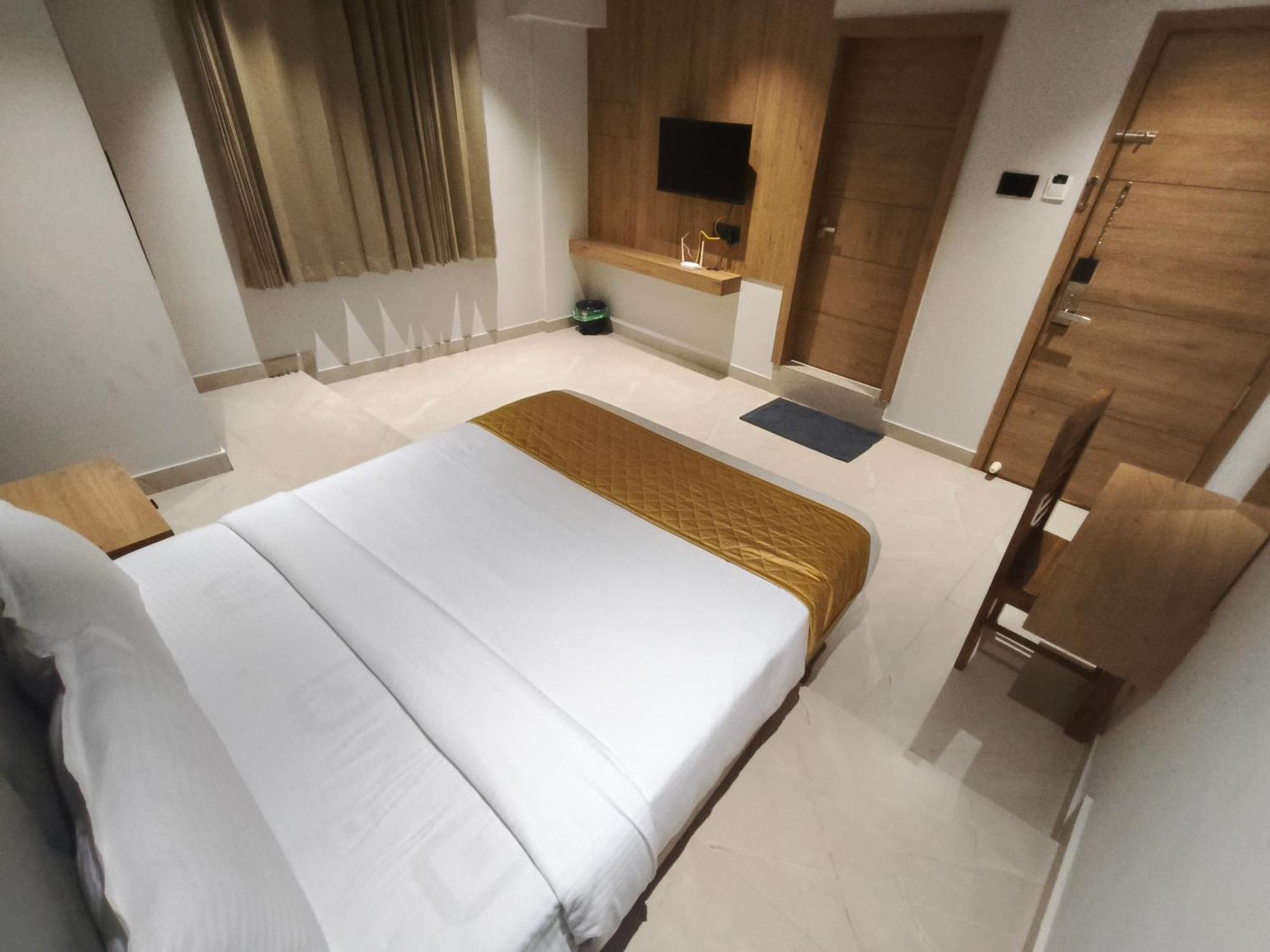 Hotel Beverly Plaza Kozhikode Dış mekan fotoğraf